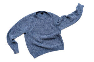 Photo d'un pull bleu